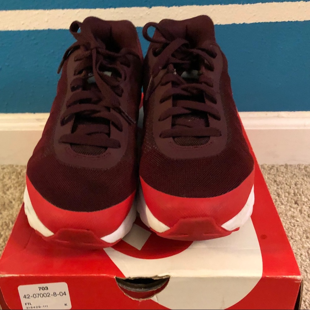 Men’s Size 10 Nike Air Max Invigor